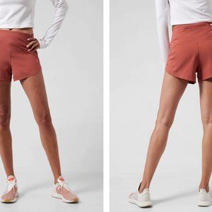 Athleta Run With It Textured 3.5" Short - Women's Medium